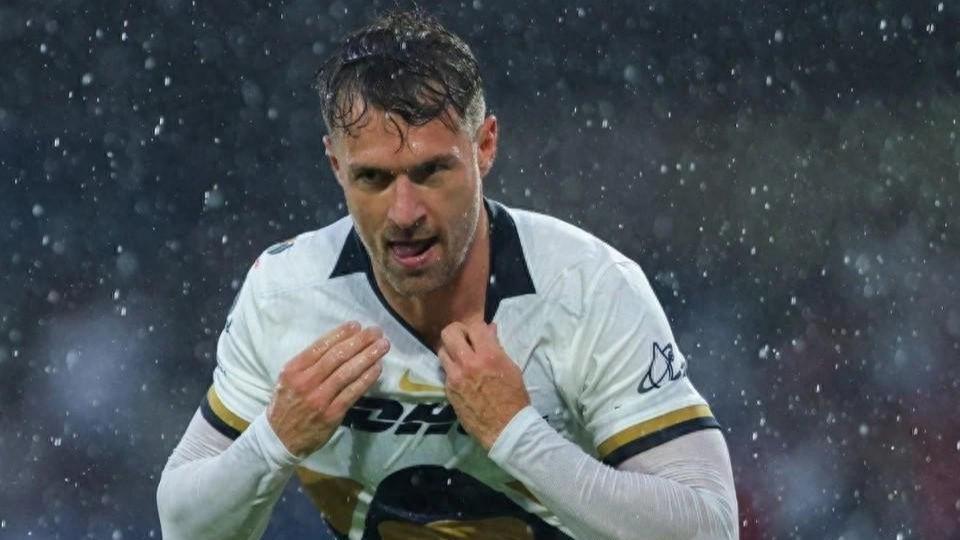 纯属巧合！这位前阿森纳中场一进球，总会碰到一位名人离世